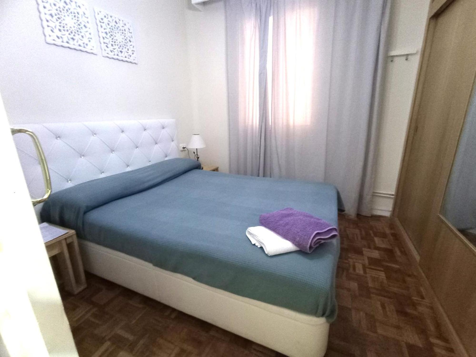 Rooms Luisa Madrid Exterior foto